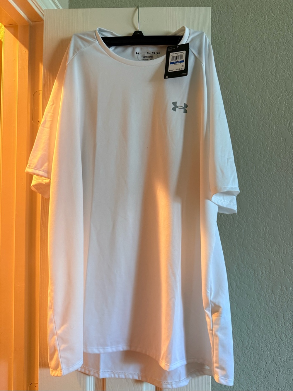 Under Armour White Short Sleeve Performance Tee